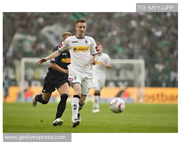 特尔施特根:从青涩门将到世界顶级守护神的辉煌历程与成就分析 特尔施特根:从青涩门将到世界顶级守护神的辉煌历程与成就分析