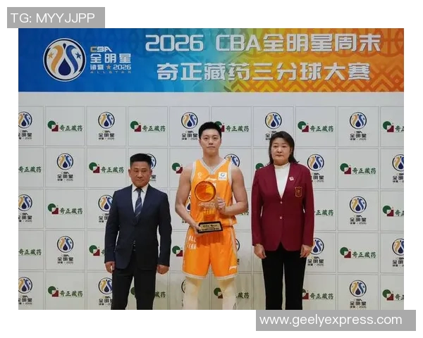 胡明轩的篮球之路：从青涩少年到国家队核心的成长历程与辉煌成就