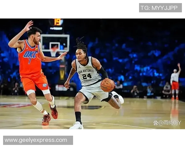 马刺与雷霆第三场激战回顾关键时刻的决策与球员表现分析