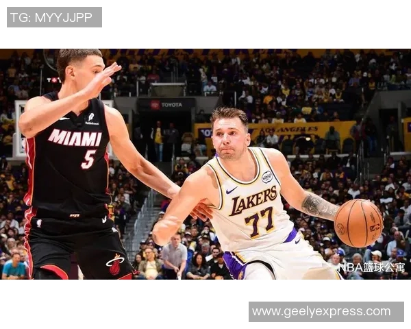 东契奇狂砍73分刷新现役得分纪录独行侠力克太阳终结其11连胜之路