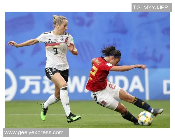 德国女足与中国女足激战正酣展现巾帼风采与足球魅力的较量 德国女足与中国女足激战正酣展现巾帼风采与足球魅力的较量